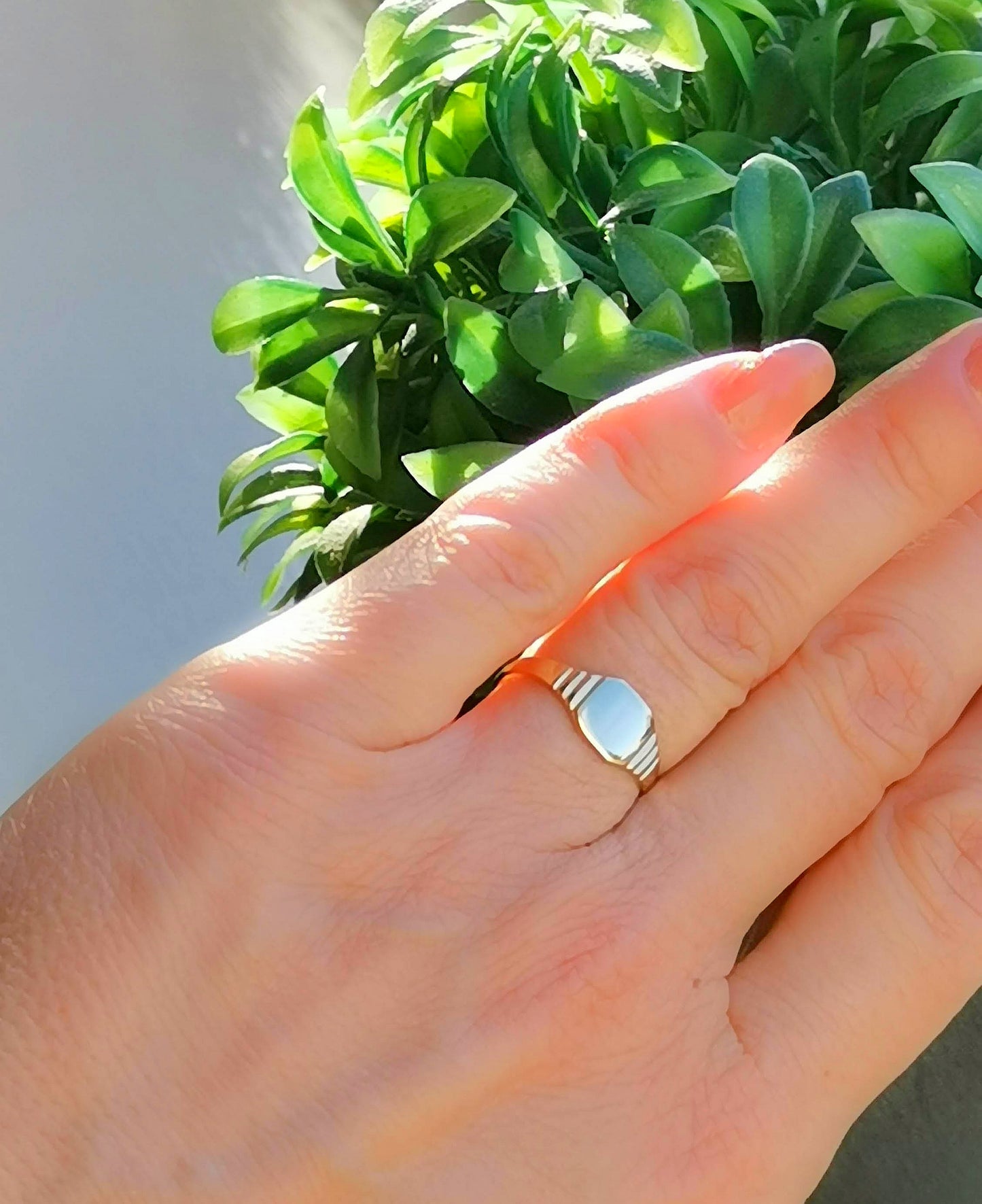 9ct Yellow Gold Square Signet Ring