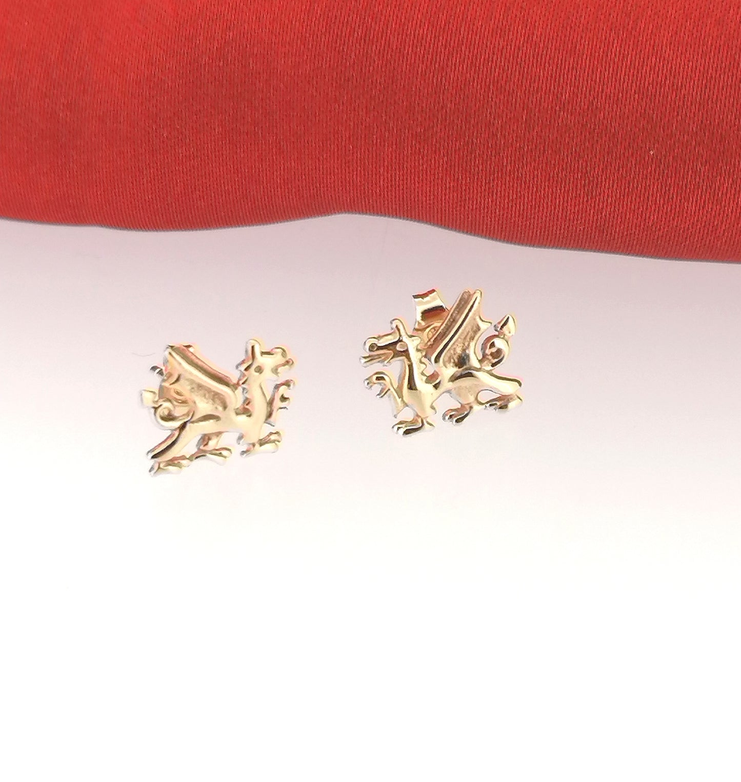 Solid 9ct Yellow Gold Welsh Dragon Stud Earrings Ladies Symbol of Wales Jewellery