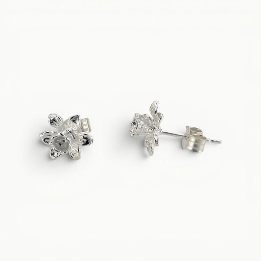 Sterling silver daffodil stud earrings side view.