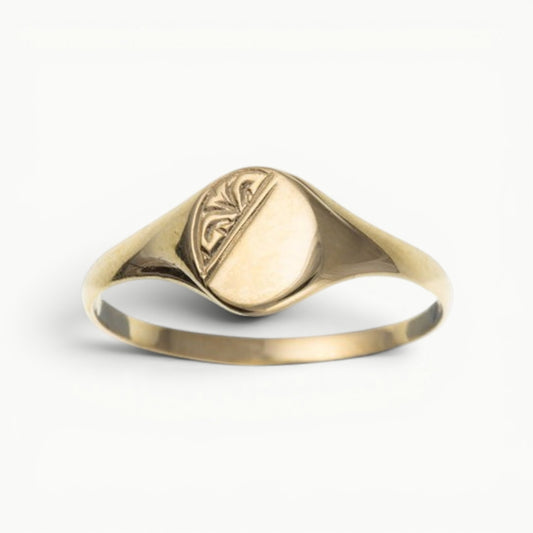 9ct Yellow Gold Ladies Dainty Minimalist Half Engraved Oval Signet Ring 