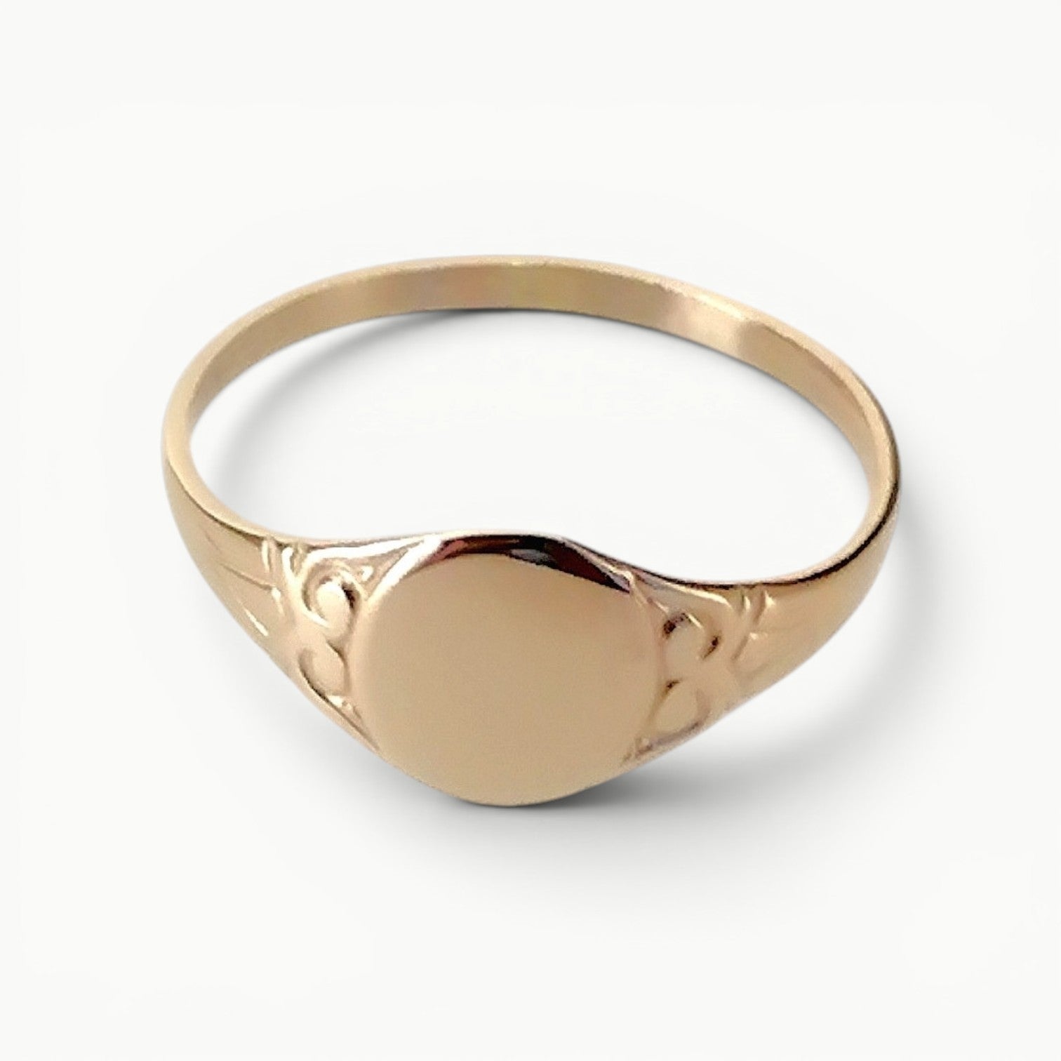 9ct Yellow Gold ladies minimalist oval engraved signet ring 