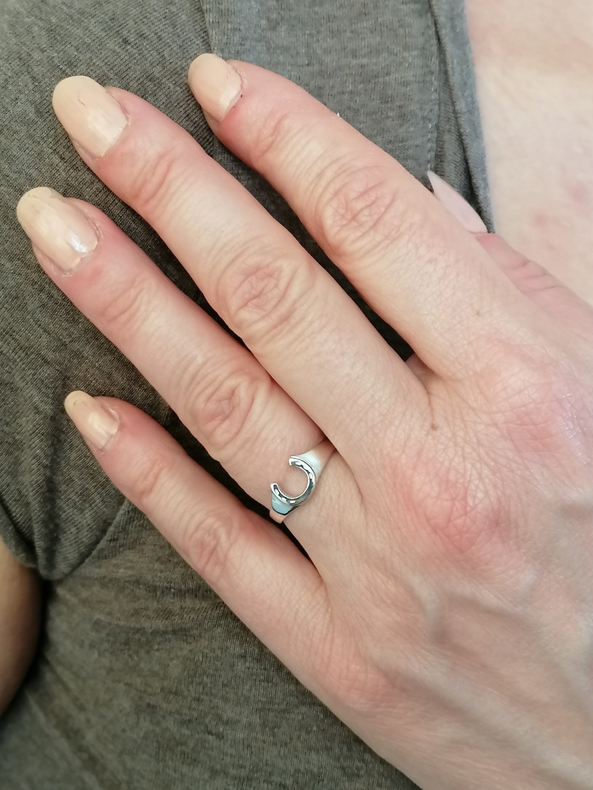 Ladies Horseshoe Ring Sterling Silver 
