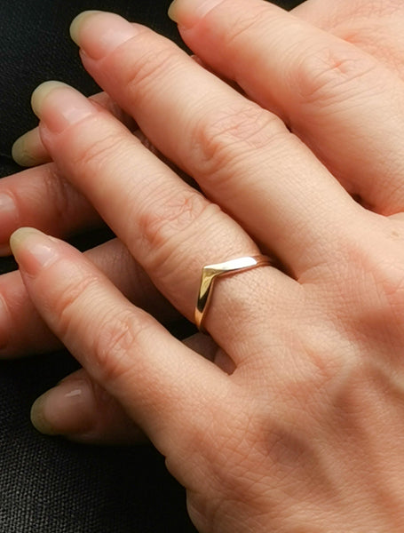 Women's Solid 9ct Yellow Gold V Shape Wishbone Ring Minimalist Stacking Ring