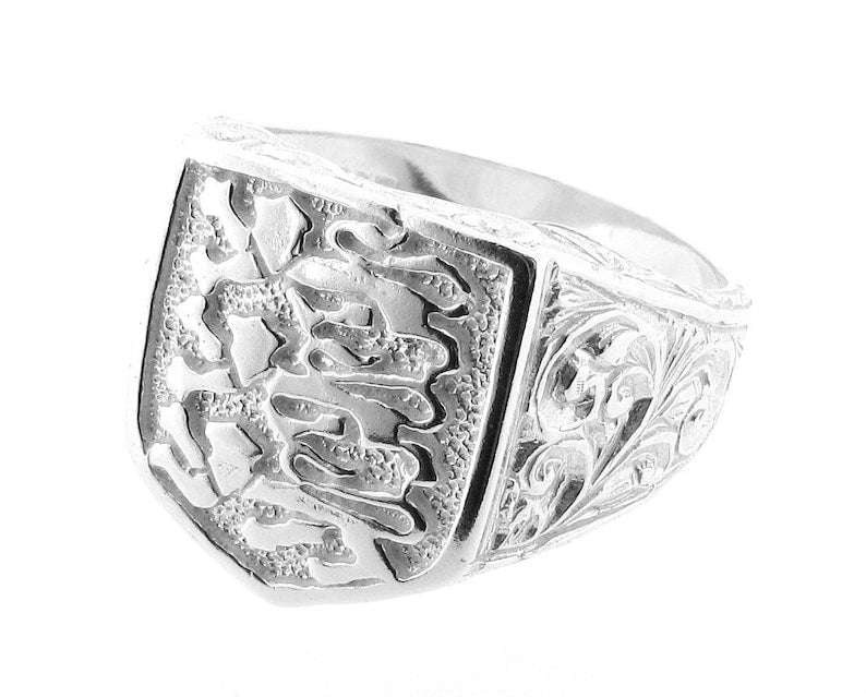 Men's 3 Lions England Shield Ring Sterling Silver Symbol of Three Strength Courage Bravery Protection 