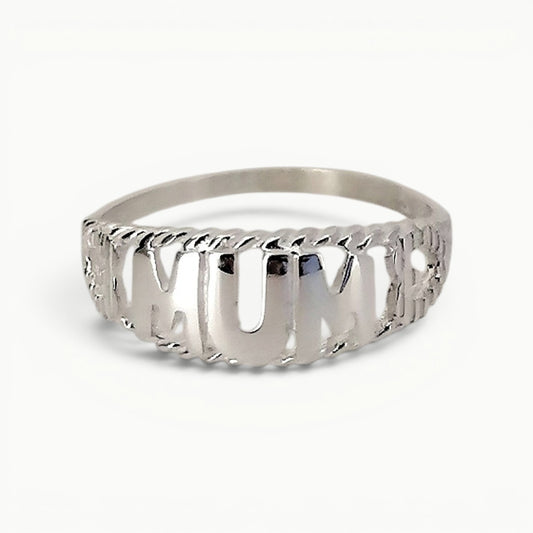 Sterling silver Mum word ring with featured hearts 