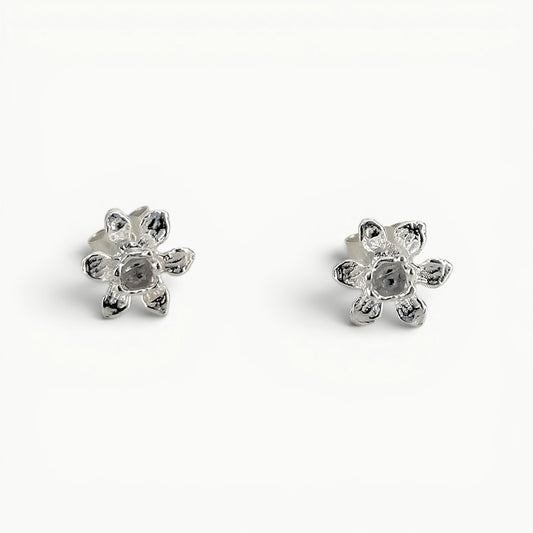 Sterling Silver daffodil flower stud earrings. Symbol of Wales and new beginnings. 