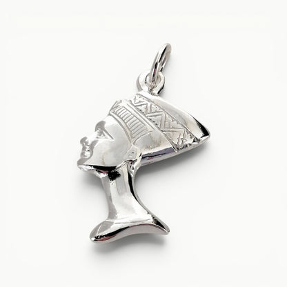 Sterling silver queen Nefertiti charm pendant. 