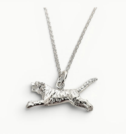 Sterling silver tiger charm pendant amulet on a 20" belcher link chain for men and women. Symbol of courage.