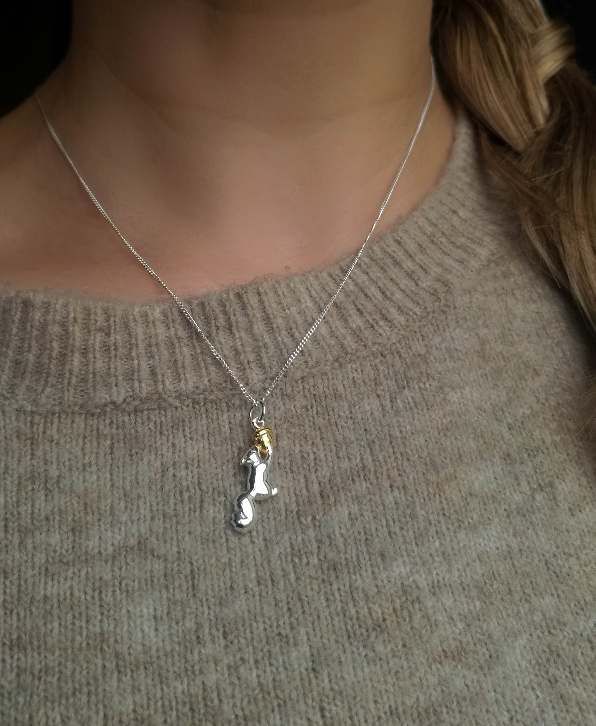 Ladies 925 Sterling Silver Squirrel and Acorn Pendant Necklace