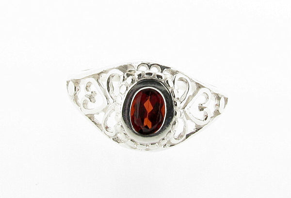 Sterling Silver Vintage Design Garnet Ring