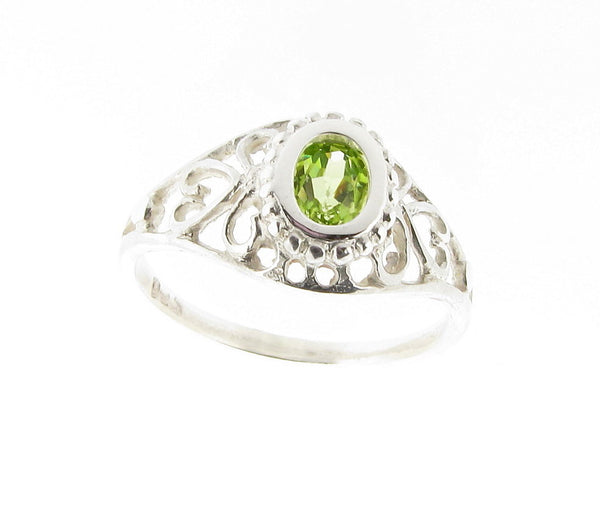 Sterling Silver Vintage Design Peridot Ring