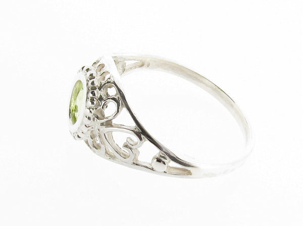 Sterling Silver Vintage Design Peridot Ring