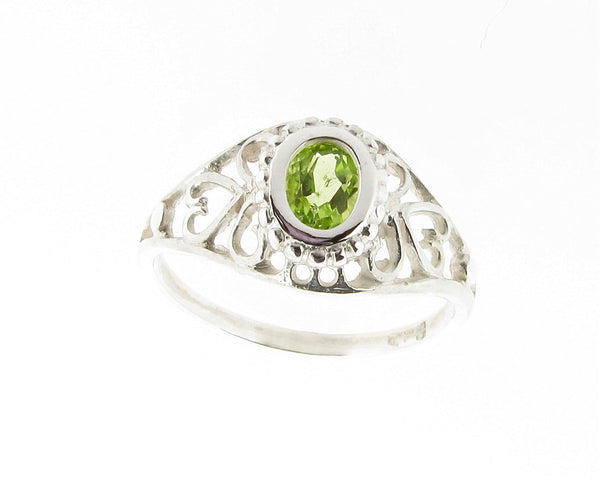 Sterling Silver Vintage Design Peridot Ring